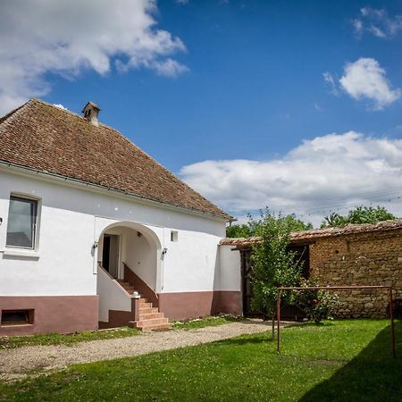 Гостевой дом Casa Din Barcut Экстерьер фото